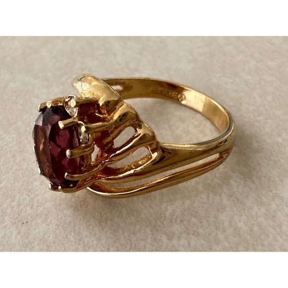 Aurora 18kt GE yellow gold electroplated purple clear cubic zirconia ring - Picture 4 of 9